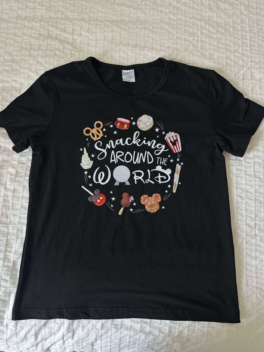Disney snacking around the world Epcot TShirt size Small